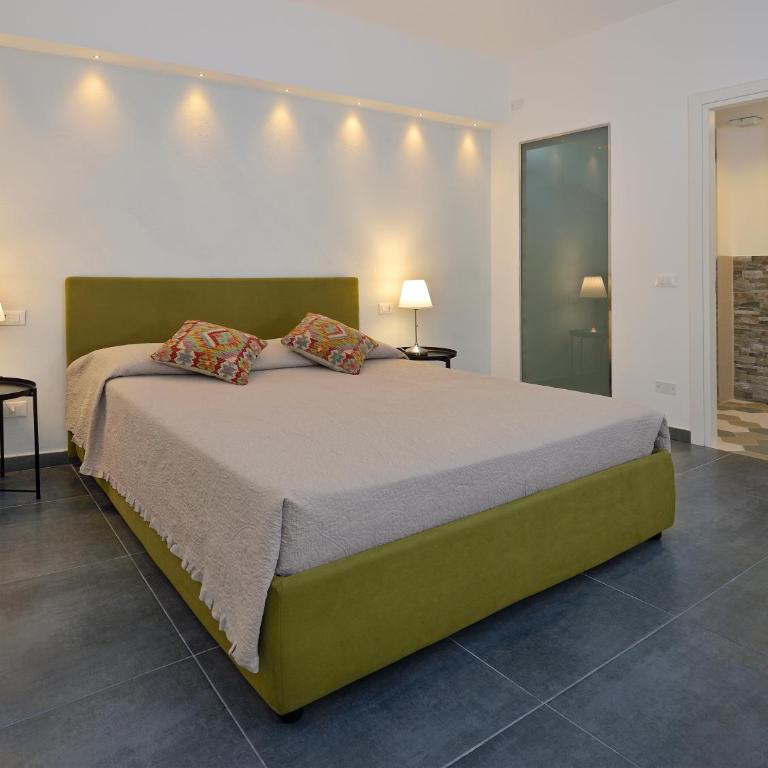 B&B Dimora Tomasi - Camera Matrimoniale con Bagno Privato - 1
