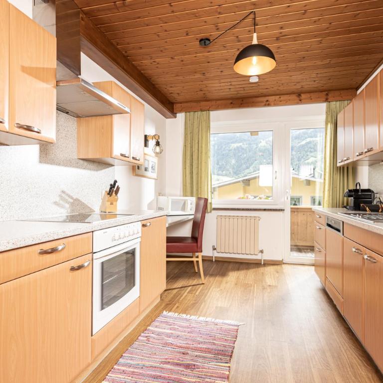 HORBERG Appartements - Three-Bedroom Apartment - 1