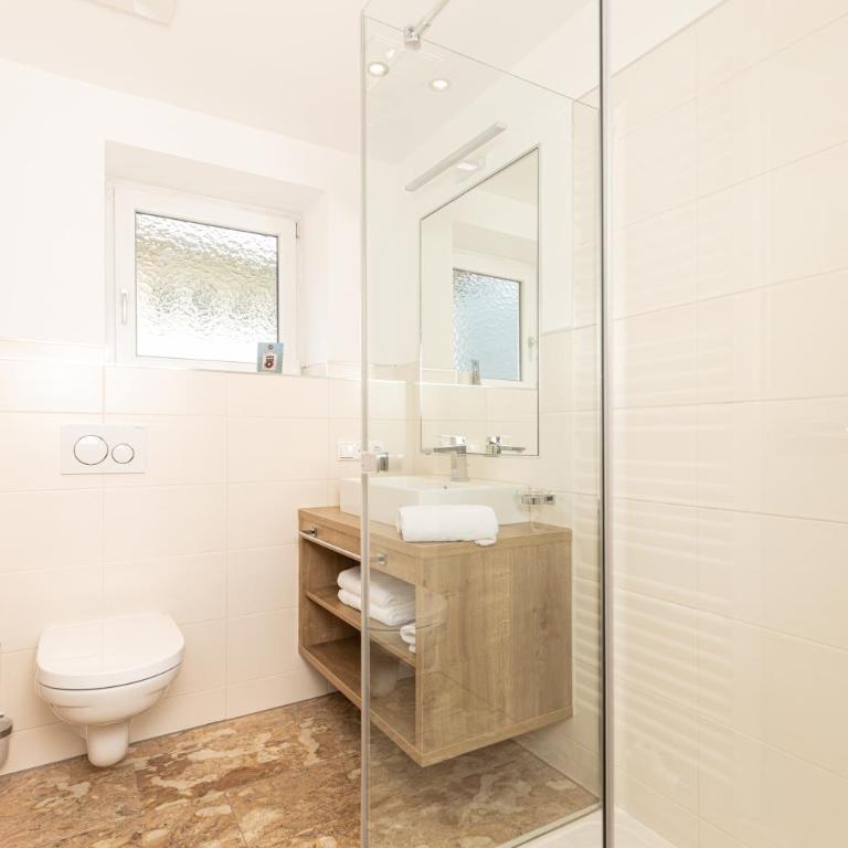 HORBERG Appartements - Three-Bedroom Apartment - 9