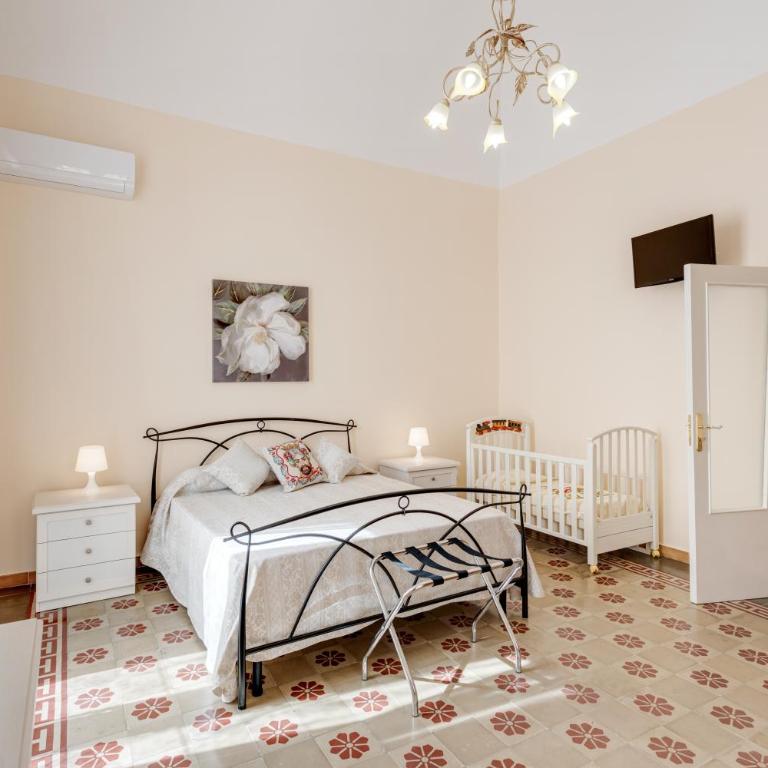 GuestHost - Casa Marinella - Flat with Terrace - Three-Bedroom Apartment - 12