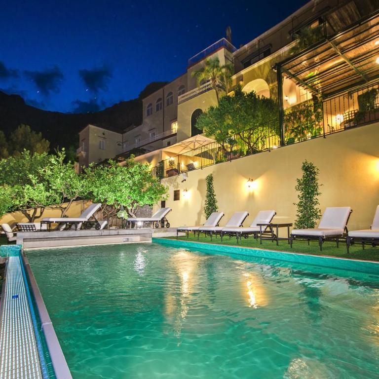 Amore Rentals - Villa Mimosa - Villa Deluxe - 2