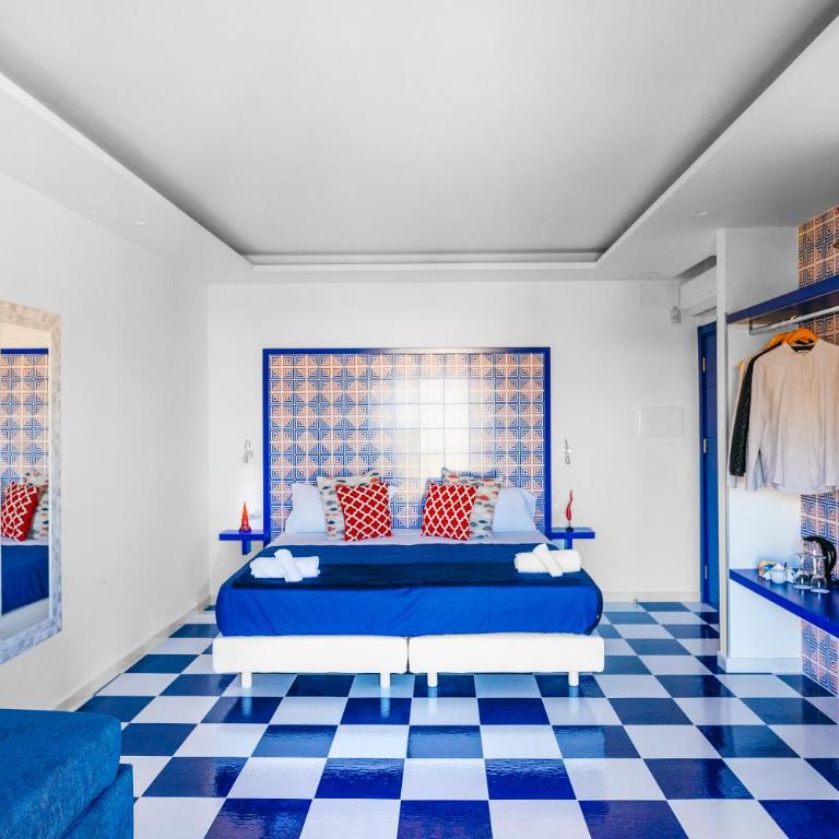 Maison Serena Sorrento - Deluxe Family Room - 2