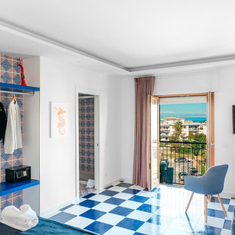Maison Serena Sorrento - Deluxe Family Room - 7