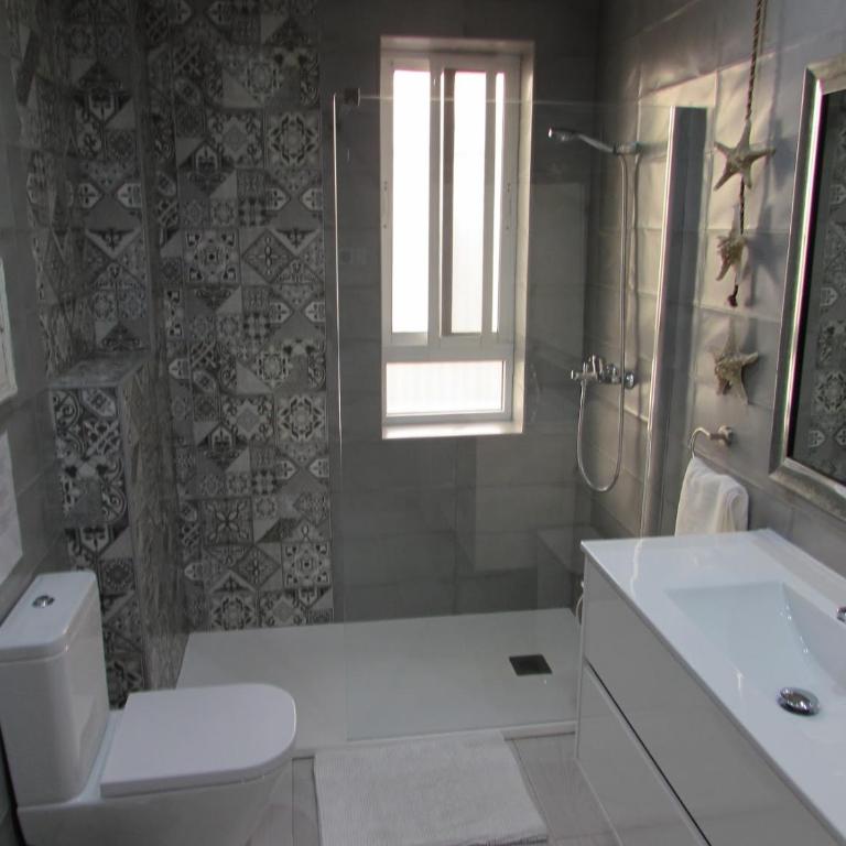 Apartamento a 50 metros de la playa malagueta con vistas al mar - Apartment - 26