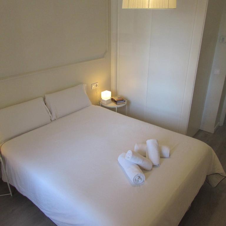 Apartamento a 50 metros de la playa malagueta con vistas al mar - Apartment - 24