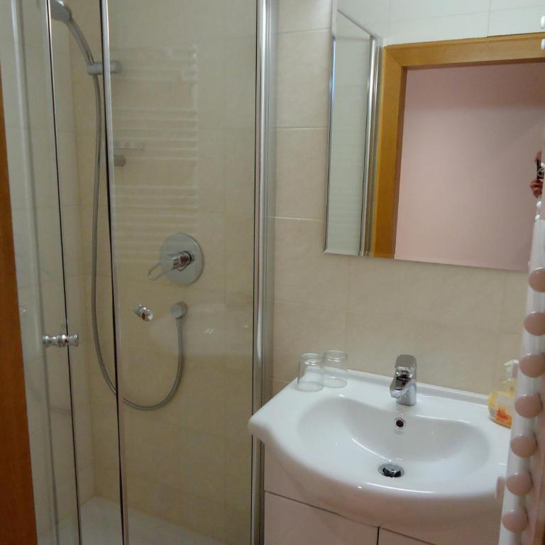 Gästehaus Groder - Comfort Apartment mit 2 Schlafzimmern und Balkon - 8