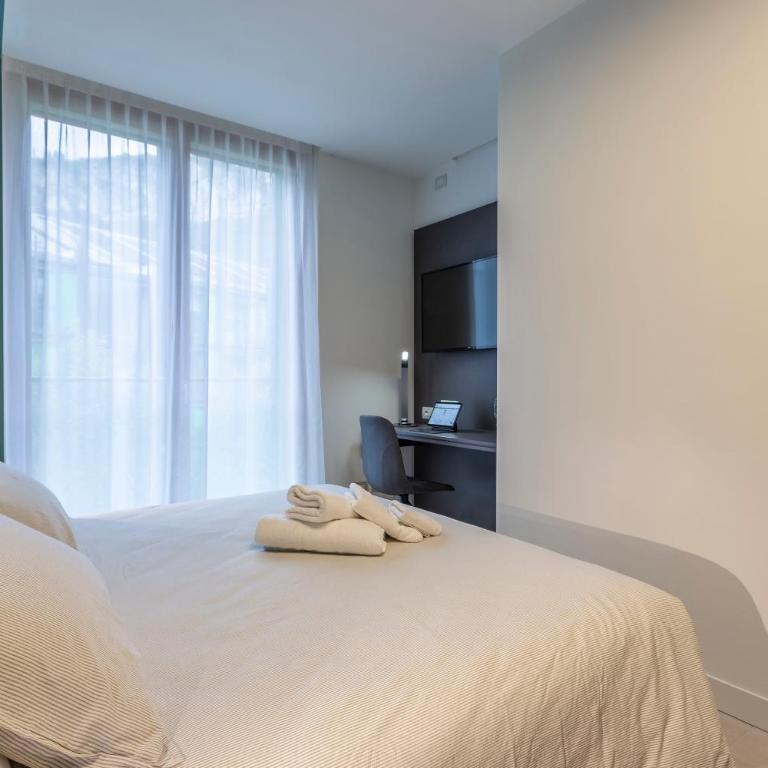 Habitat Guest House - Camera Matrimoniale con Bagno in Comune - 8