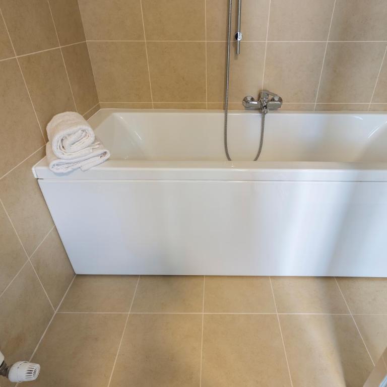 Habitat Guest House - Suite con Sauna - 9