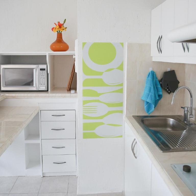 Brisas Shores Terrace Ocean View Beachfront Apartments 1 bedroom hotel zone - One-Bedroom Apartment - 10