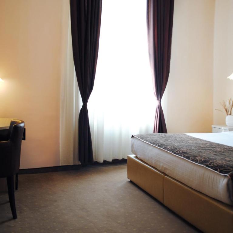 Belgrade City Hotel - Superior Dvokrevetna Soba sa Bračnim Krevetom/Zasebnim Krevetima - 2