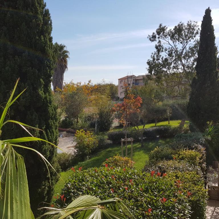 Superbe appartement au calme proche de la plage - Appartement 3 Chambres - 27