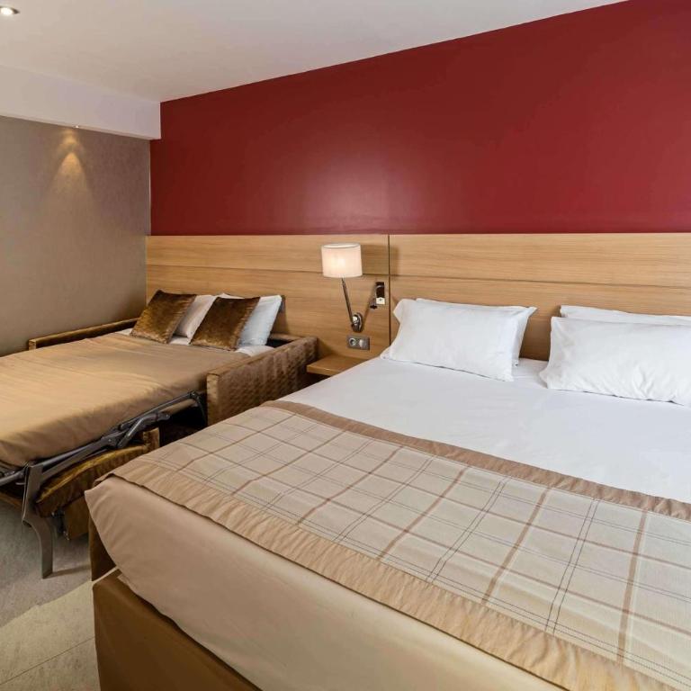 Best Western Plus Le Lavarin Avignon - Chambre Familiale avec Lit Queen-Size - 1
