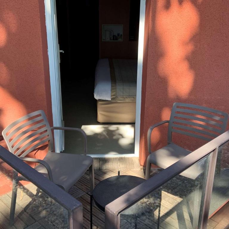Best Western Plus Le Lavarin Avignon - Chambre Lit King-Size Supérieure avec Balcon - 5