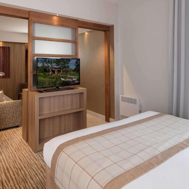 Best Western Plus Le Lavarin Avignon - Suite Junior avec Lit King-Size - 4