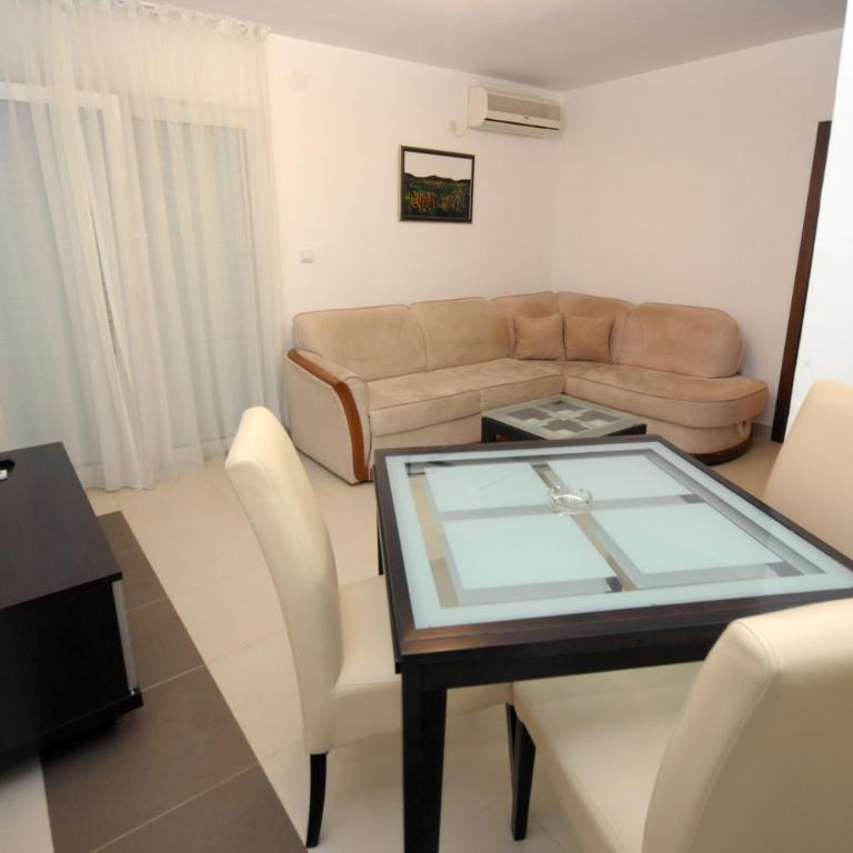 Apartments Anita - Komfor Apartman sa 1 Spavaćom Sobom - 2