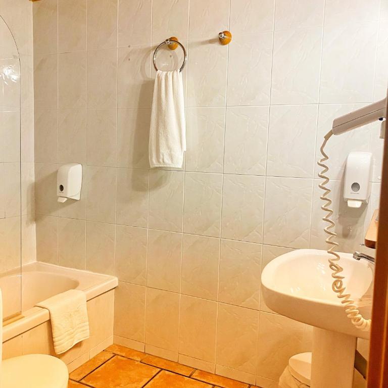 Delta Hotel - Double Room - 3