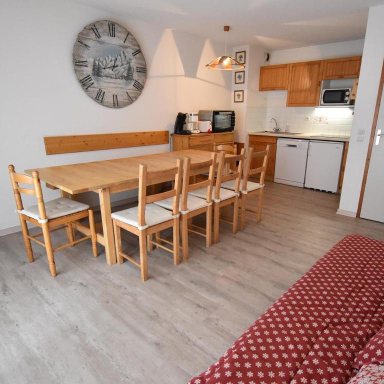 VAUJANYLOCATIONS - Cochette II Apt 15 - Appartement 3 Chambres - 1