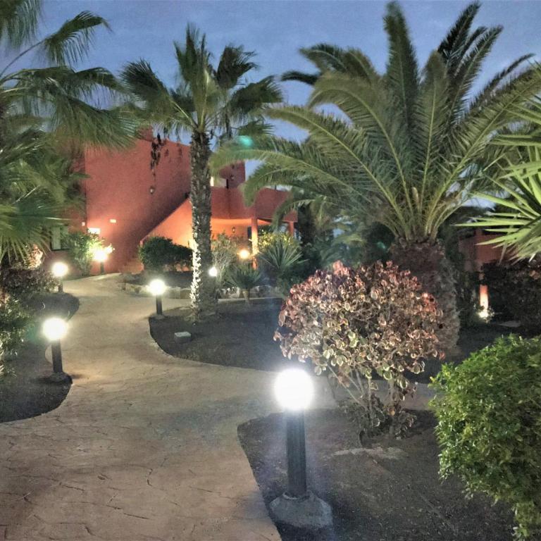 MY PRETTY HOME - Lovely and spacious surrounded by tropical gardens - private covered and uncovered terrace - pool - parking - FREE FIBRE OPTIC INTERNET - Apartamento con vistas a la piscina - 43