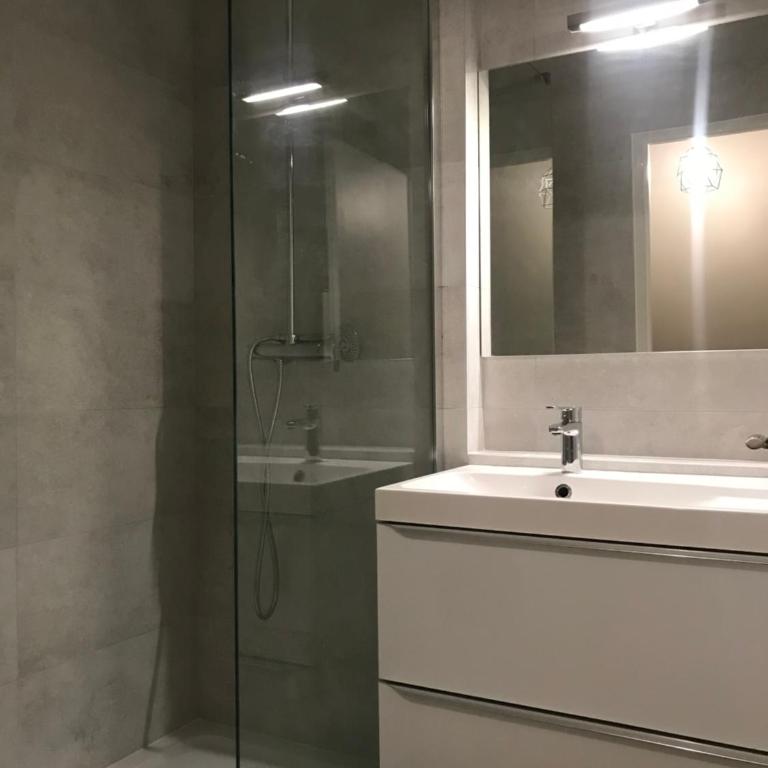 Confort - Nancy Centre - Chambre - Salle de sport - 45 m2 - Appartement 1 Chambre - 10