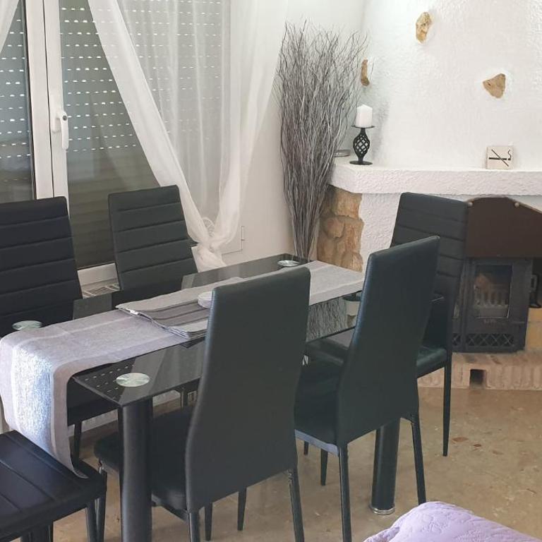 Casa Cadiz - Three-Bedroom House - 26