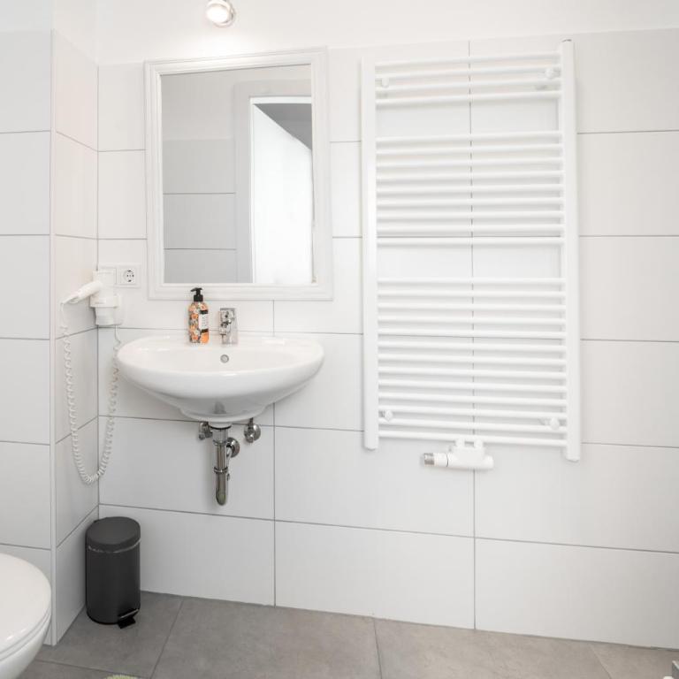 Dalila Appartements - Apartment mit Blick auf die Berge - 10