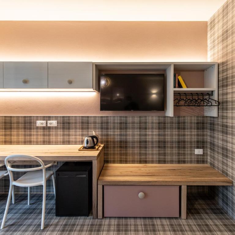 SEI Garda Apartments - Quadruple Room with Balcony - 10