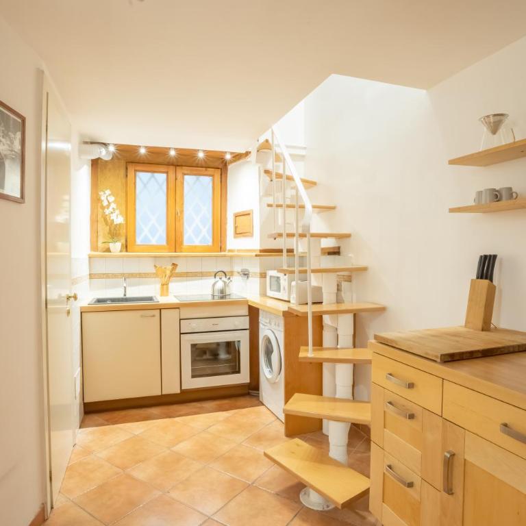 GuestHost - Quiet and Cozy Trastevere Hideaway - One-Bedroom Apartment - 1