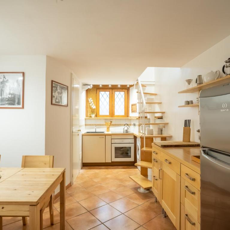 GuestHost - Quiet and Cozy Trastevere Hideaway - One-Bedroom Apartment - 11