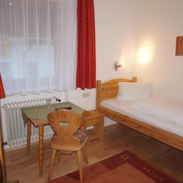 Haus Christine - Einzelzimmer mit Bad - 1