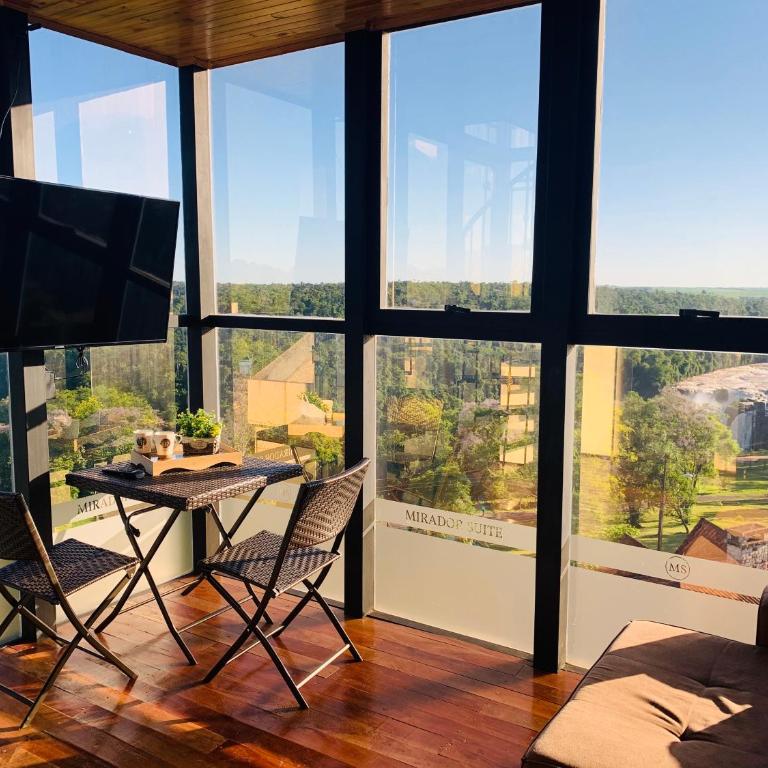 NatuCenter Hospedaje - Suite with River View - 3