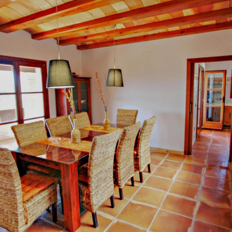 Finca Argudo - private pool villa in Moraira - Four-Bedroom Villa - 20