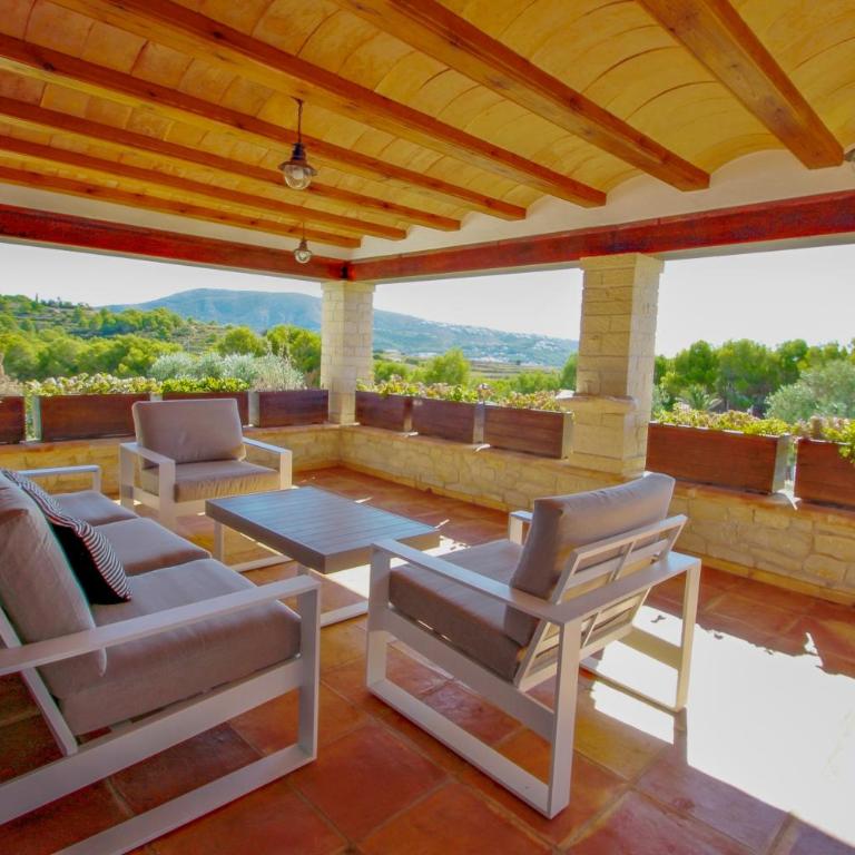 Finca Argudo - private pool villa in Moraira - Four-Bedroom Villa - 10