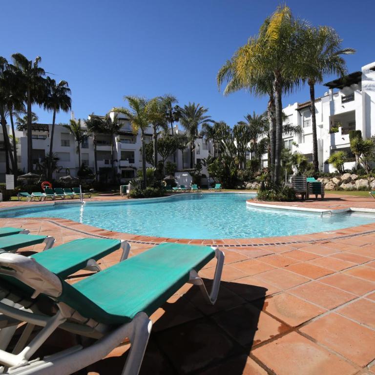 Beachfront Apartment - Pool - 2min to Beach - Free Parking & Fast WiFi - Apartamento de 1 dormitorio - 9