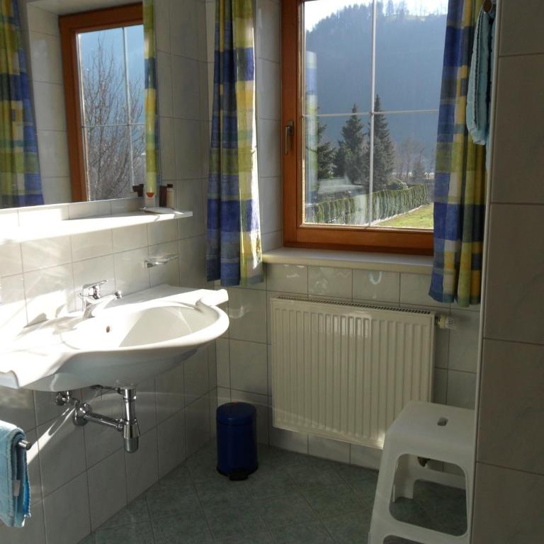 Landhaus Sabine - Apartment mit 1 Schlafzimmer und Dusche - 1
