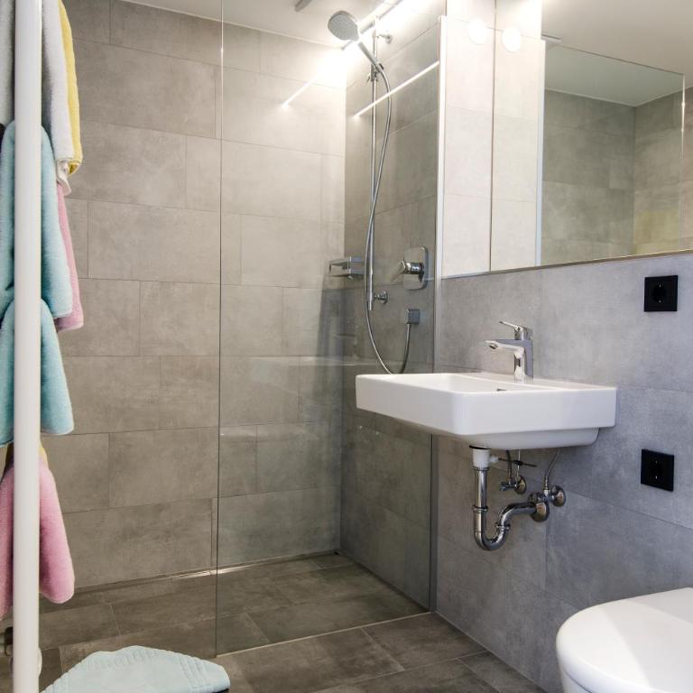 Apart Chamins - Apartment mit Balkon - 1
