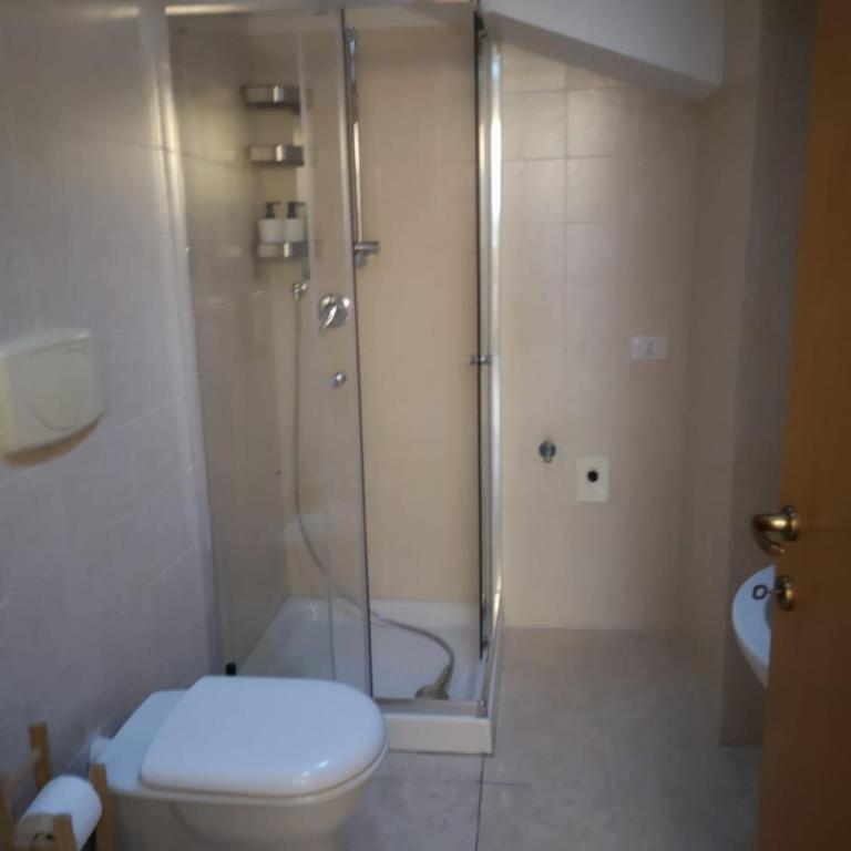 La Persiana2 - Camera Matrimoniale con Bagno Privato - 9