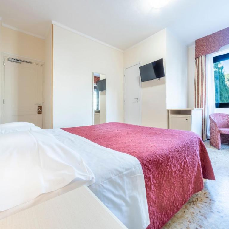 Gold Hotel - Camera Matrimoniale Comfort - 9