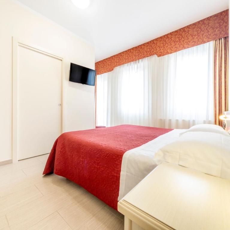 Gold Hotel - Camera Matrimoniale Superior - 6