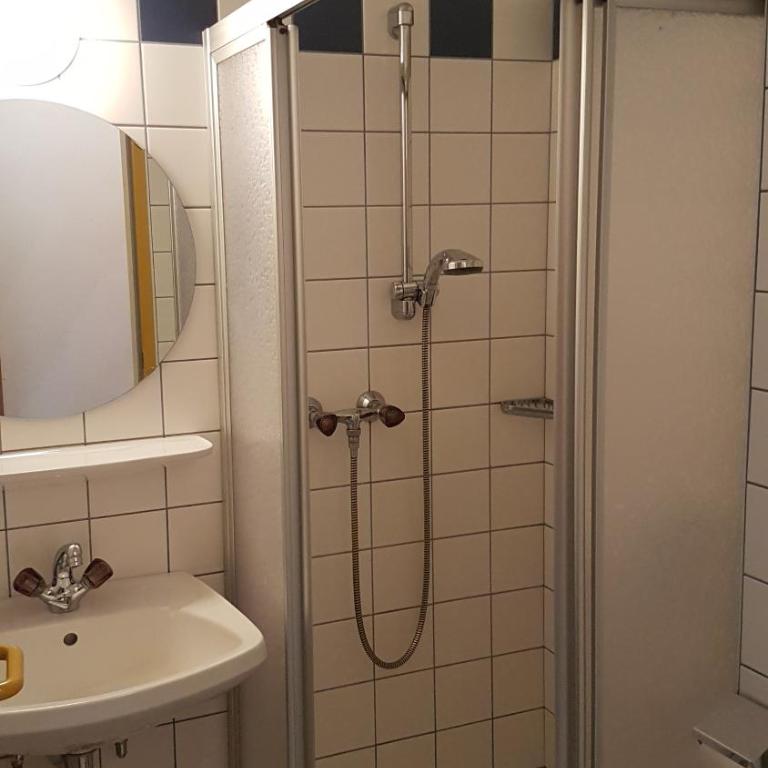 Jugendherberge Bad Gastein - Single Room with Private Bathroom - 2