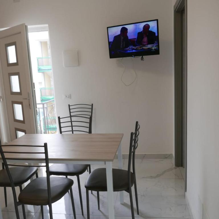 Fiorita - Two-Bedroom Apartment - 6
