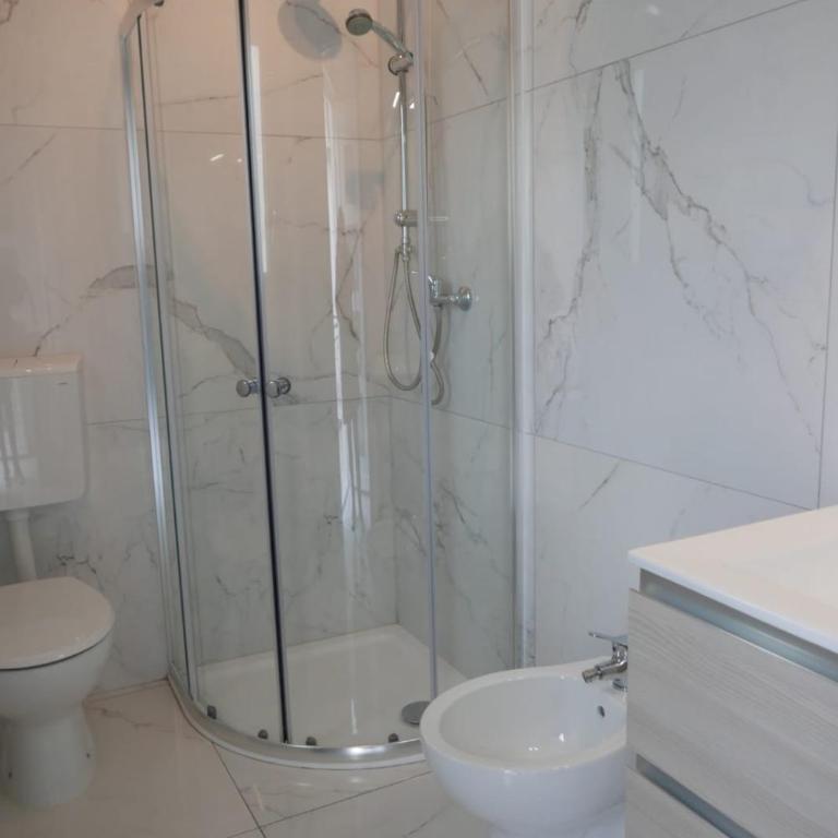 Fiorita - Two-Bedroom Apartment - 11