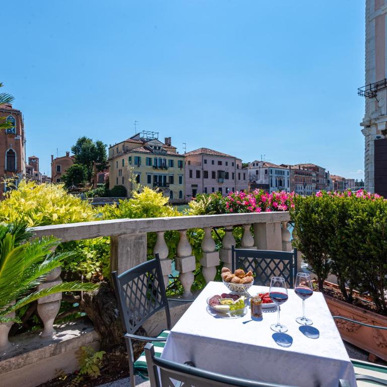Ca' dei Cuori on the Grand Canal - Apartment with Garden View - 1