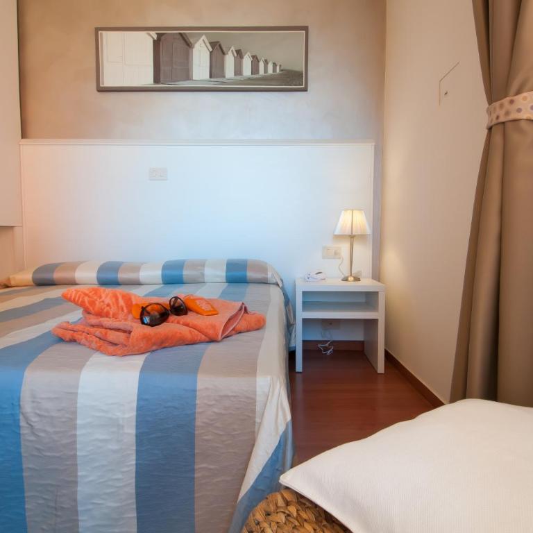 Hotel Telenia - Camera Matrimoniale/Doppia con Letti Singoli con Balcone e Vista Mare Laterale - 14