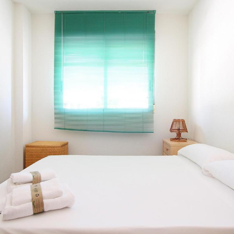Global Vacacional, Estudio para parejas con piscina en Canet playa - Studio-Apartment - 11