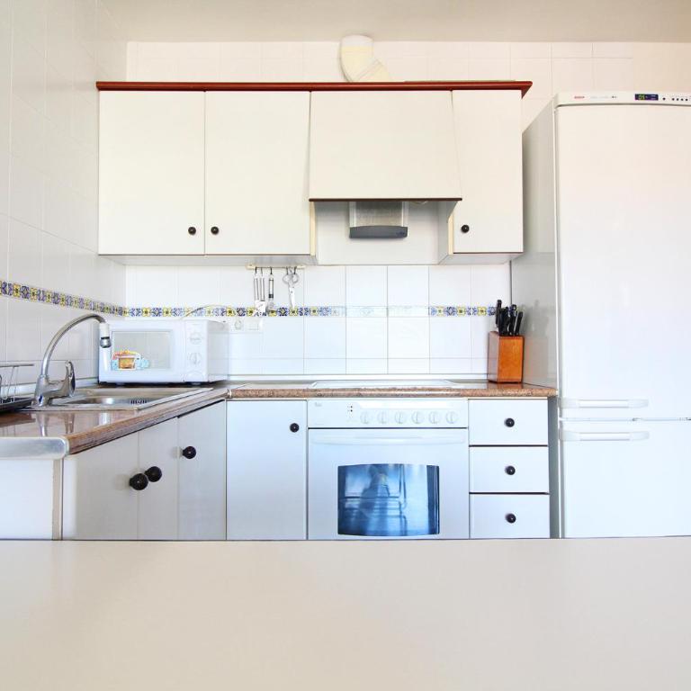 Global Vacacional, Estudio para parejas con piscina en Canet playa - Studio-Apartment - 7