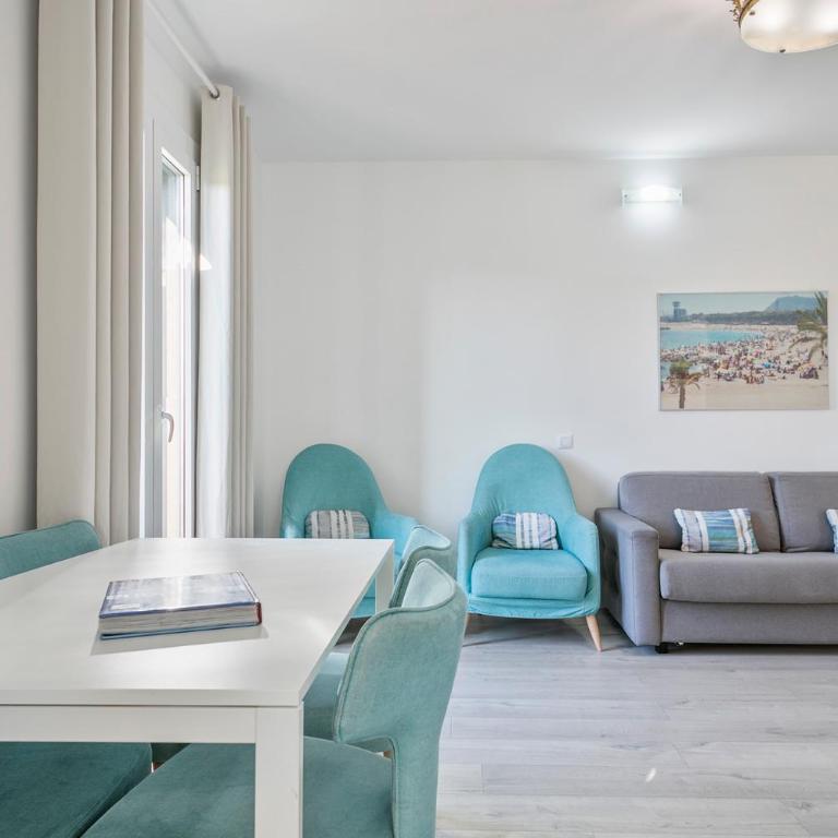 Stay Together Barcelona Apartments - Four-Bedroom Apartment - 13