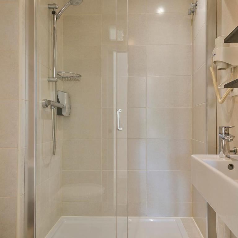 Stay Together Barcelona Apartments - Four-Bedroom Apartment - 11