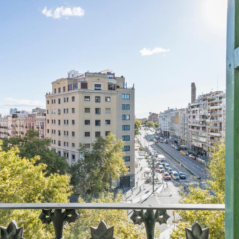 Stay Together Barcelona Apartments - Four-Bedroom Apartment - 16