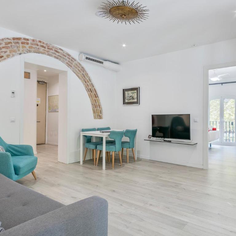 Stay Together Barcelona Apartments - Four-Bedroom Apartment - 21