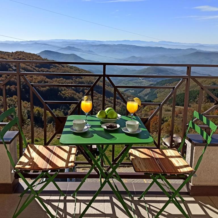 Modern Lux Apartment H8 at Milmari Resort - Apartment with Mountain View - 1